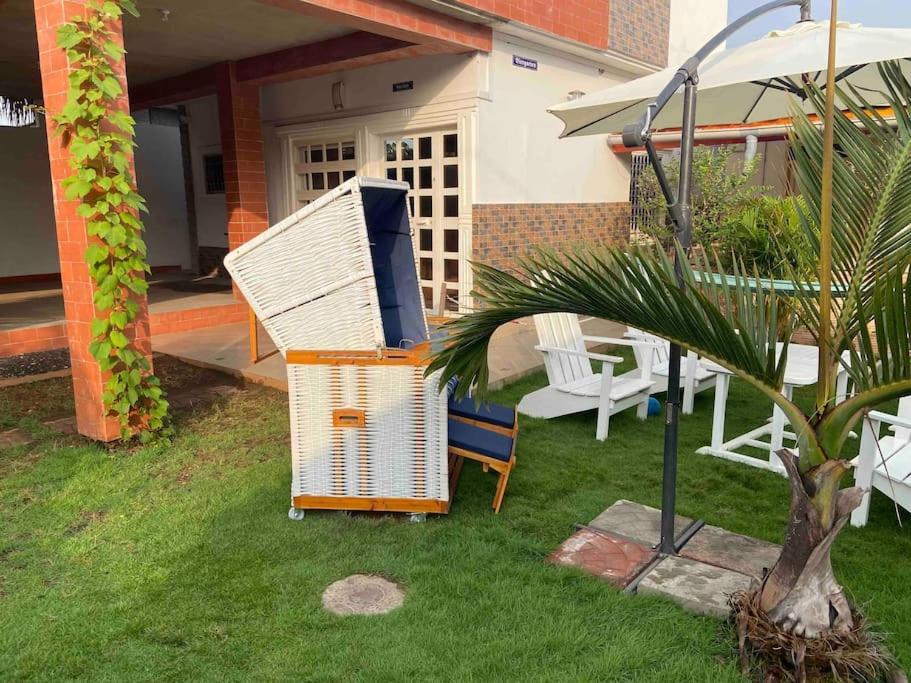 Appartement Altona Ломе Екстериор снимка